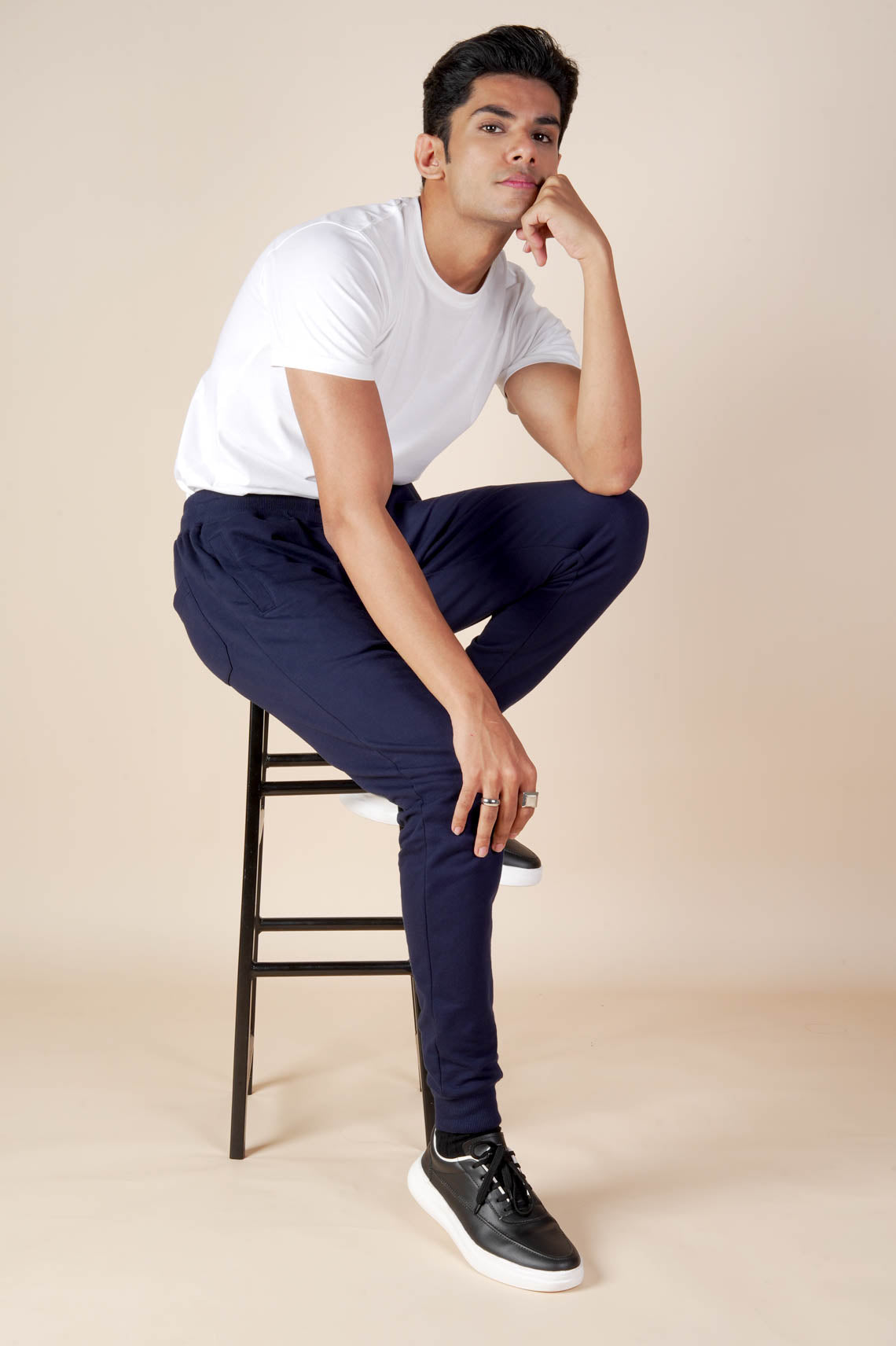 Unisex White Round Neck T Shirt